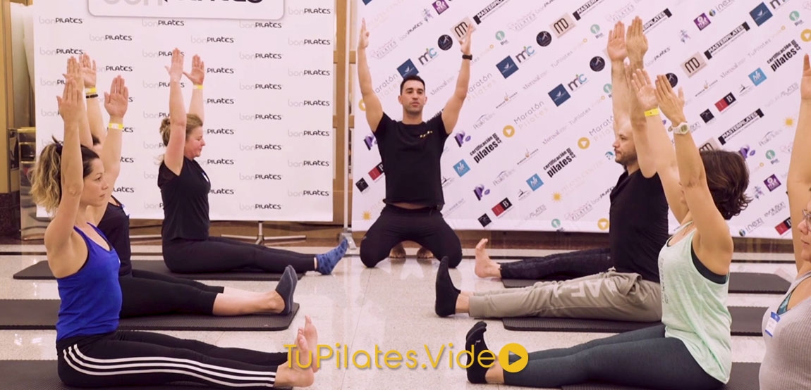 Entrenamiento de mat grupal Pilates en Casa Videos en Español
